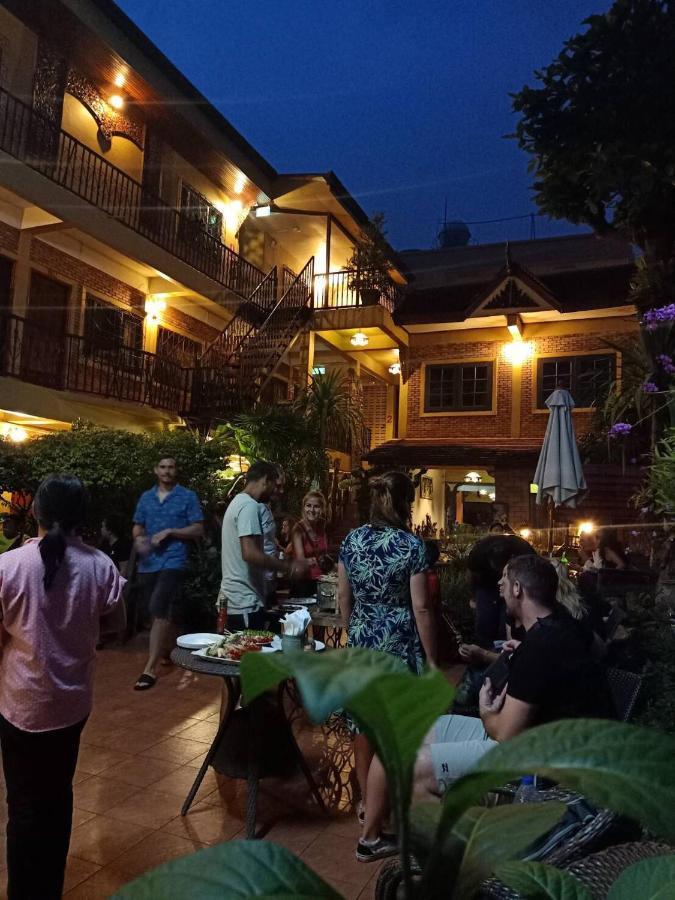 S.K. House 1 Hotell Chiang Mai Exteriör bild