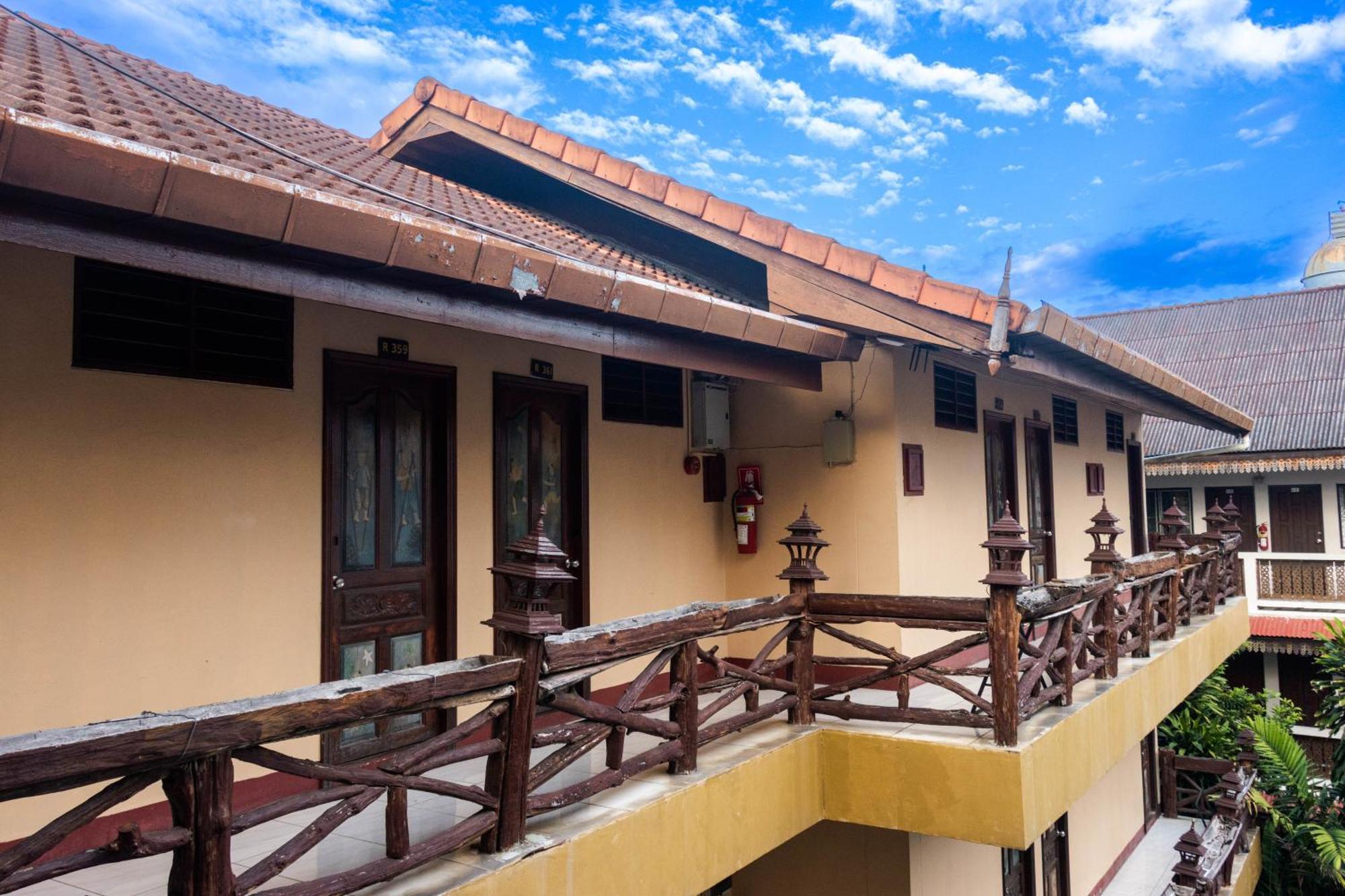 S.K. House 1 Hotell Chiang Mai Exteriör bild