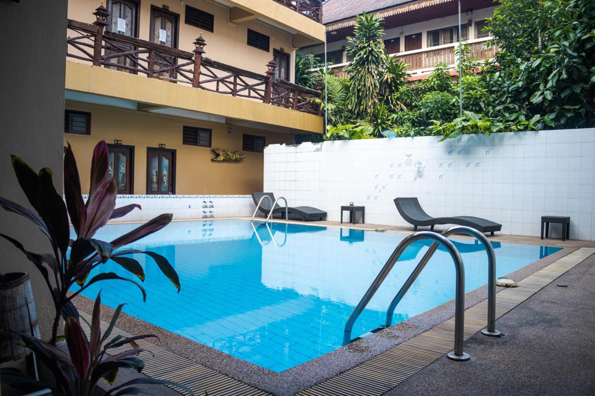 S.K. House 1 Hotell Chiang Mai Exteriör bild