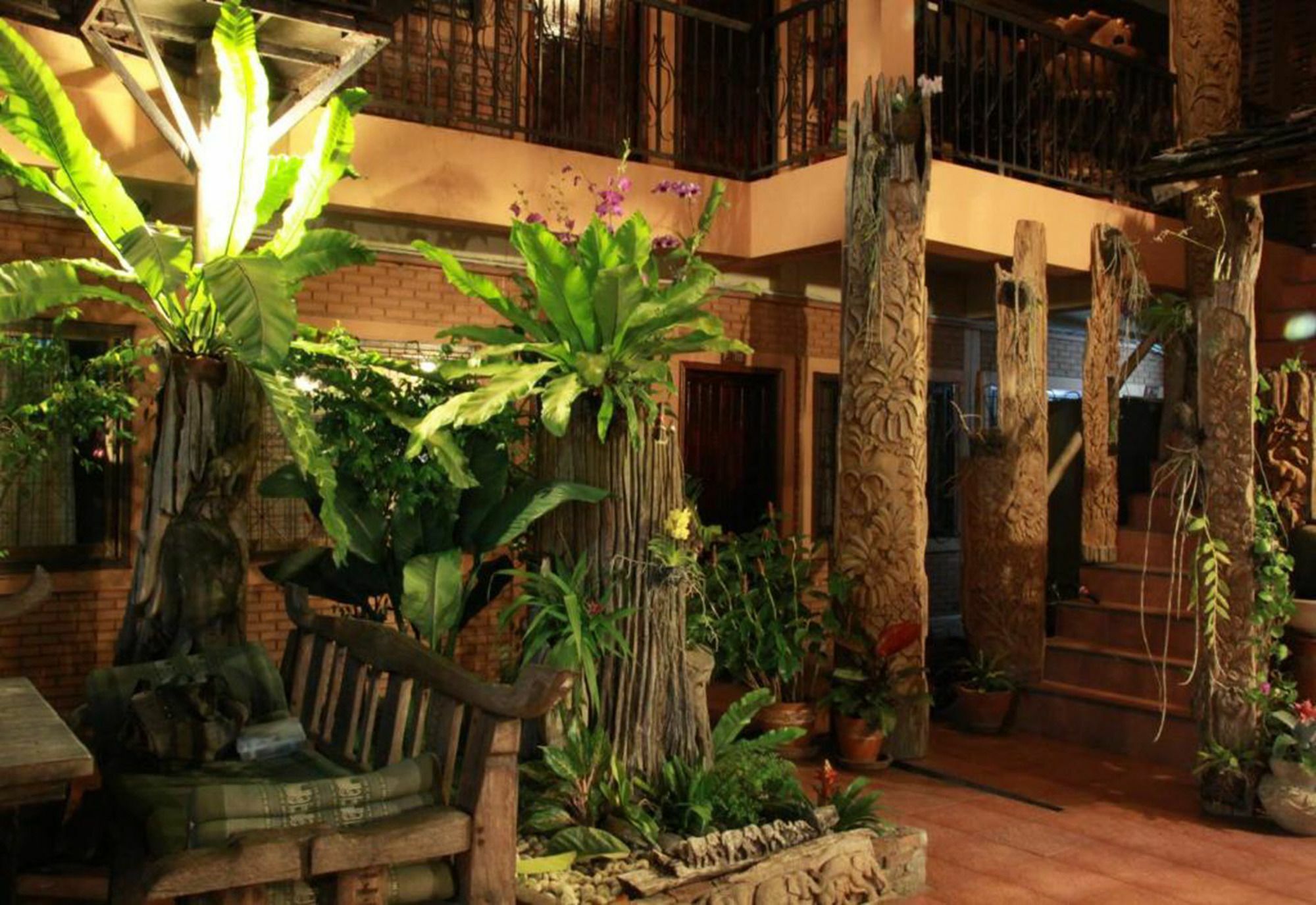 S.K. House 1 Hotell Chiang Mai Exteriör bild