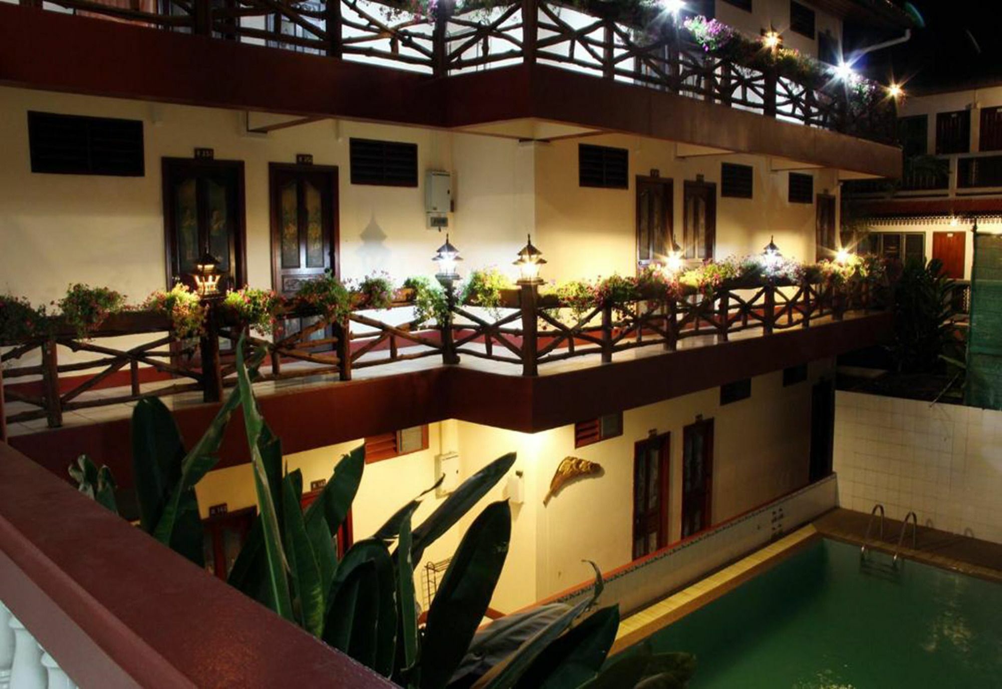 S.K. House 1 Hotell Chiang Mai Exteriör bild